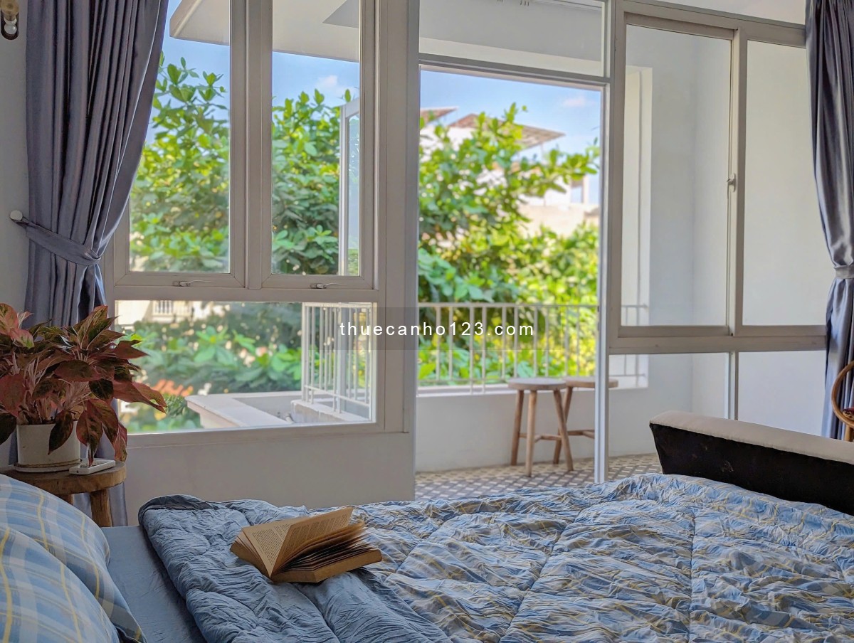 Căn hộ 2 phòng ngủ 60m2 full nội thất có ban công view cực chill ngay giữa trung tâm Tân Bình