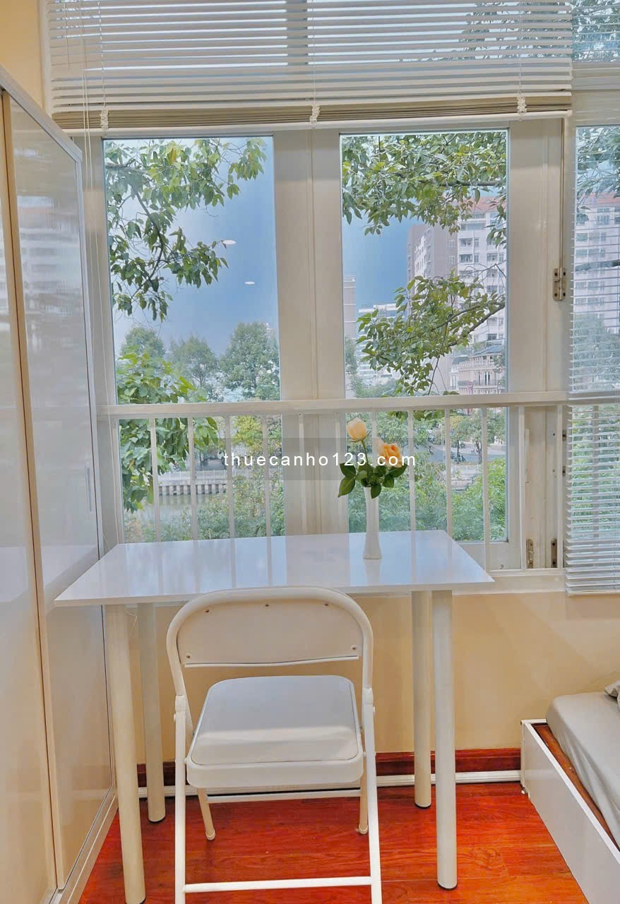 Căn hộ dịch vụ cửa sổ thoáng lớn - full nội thất - trống sẵn gần ngay trung tâm quận 1