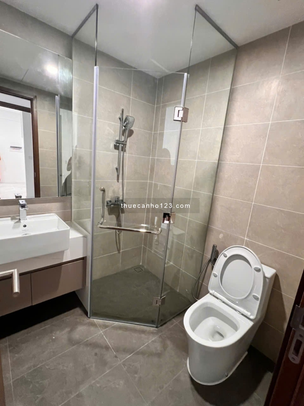 Chính chủ cho thuê CH The Privia, 2pn, 2wc, 13tr/tháng, full nội thất, ở liền.