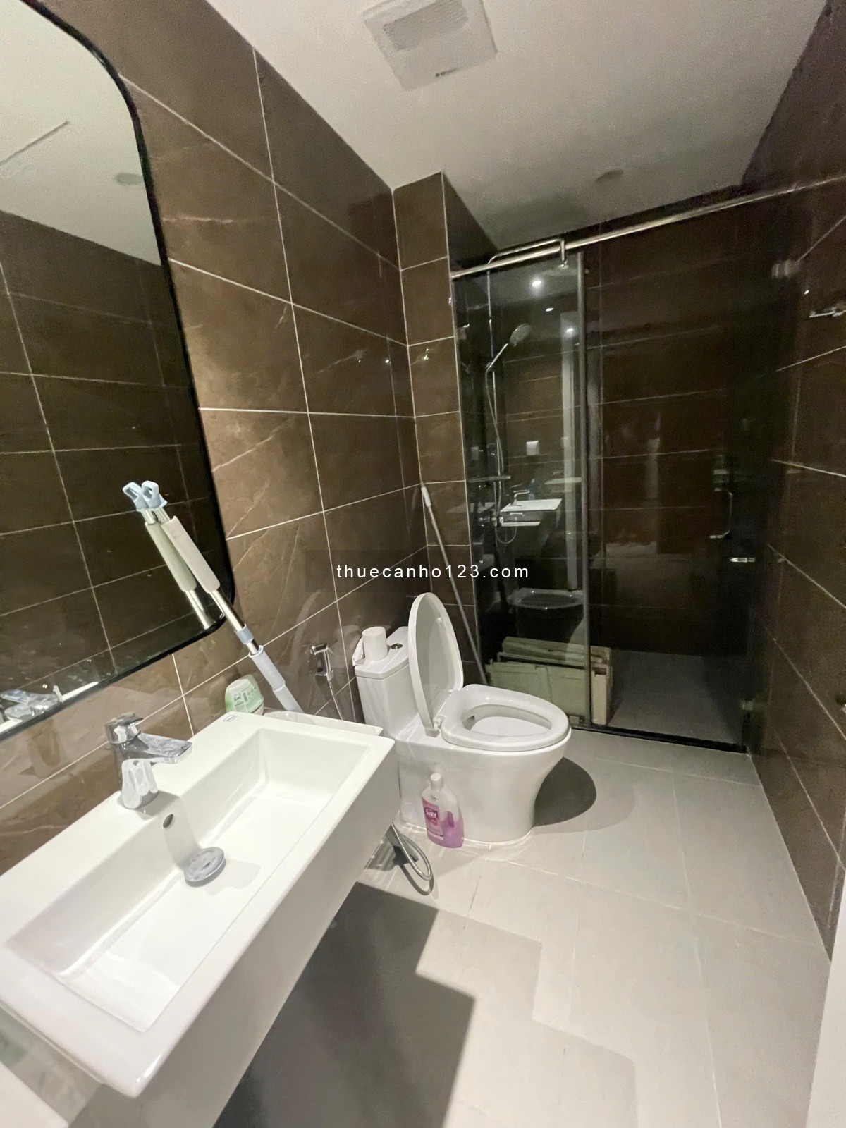 Giá tốt cho thuê 2PN+ 63m đồ cơ bản view đẹp chỉ 13 triệu/tháng MPDV Vinhomes Smart City