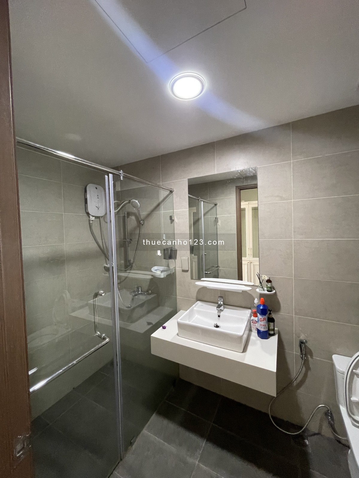 Akari City Phase 1 – Căn Hộ 2PN Full Nội Thất, Vị Trí Vàng Trên Đại Lộ Võ Văn Kiệt, Giá Chỉ 13Tr/th