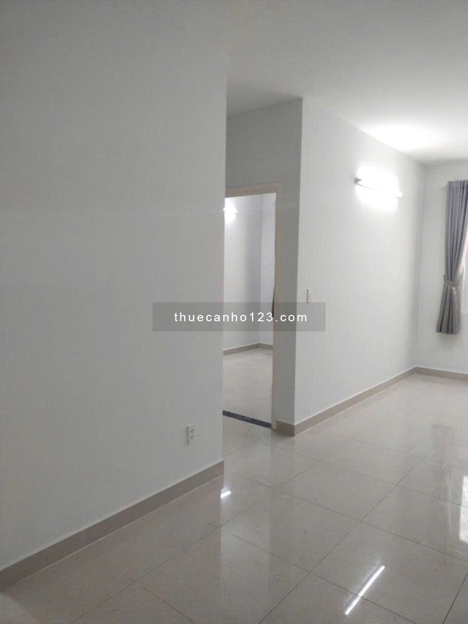 Thuê ngay căn 70m2 2pn 2wc có 2 máy lạnh rèm chỉ 9 triệu/ tháng ngay cầu nguyễn tri phương Quận 5