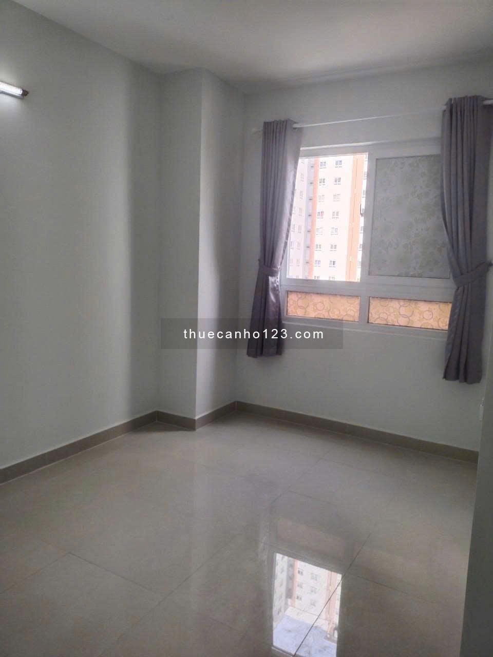 Thuê ngay căn 70m2 2pn 2wc có 2 máy lạnh rèm chỉ 9 triệu/ tháng ngay cầu nguyễn tri phương Quận 5