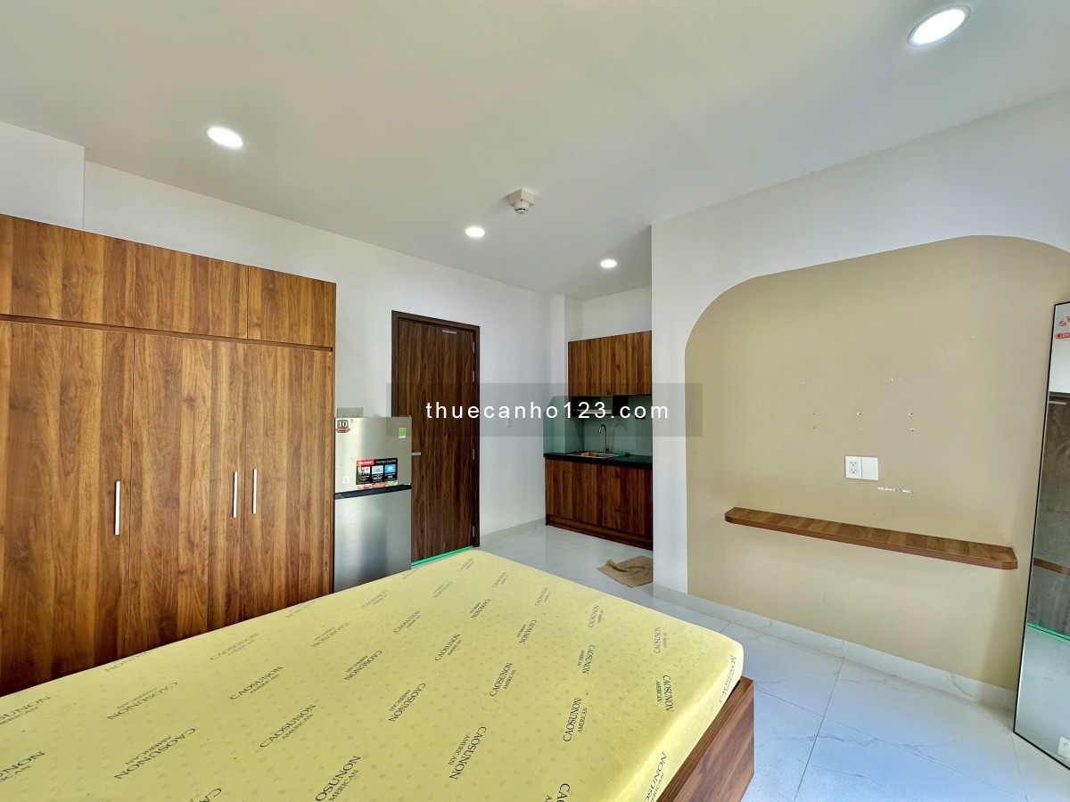 Chdv Studio Banconl Full Nội Thất ngay Cộng Hoà, Quận Tân Bình