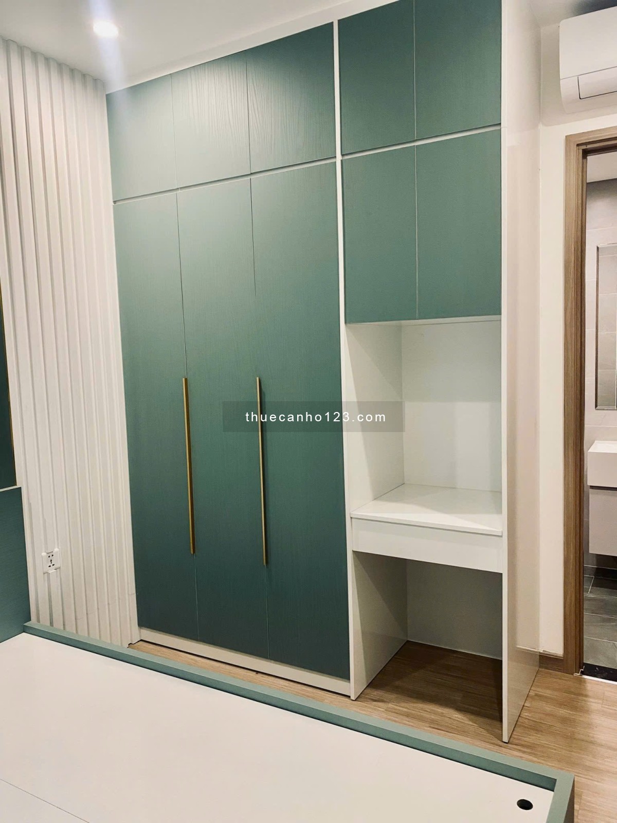 Cho thuê căn hộ góc 2PN+ 69m2 Vinhomes Grand Park Quận 9. Full nội thất, Nhà đẹp, Ở ngay.