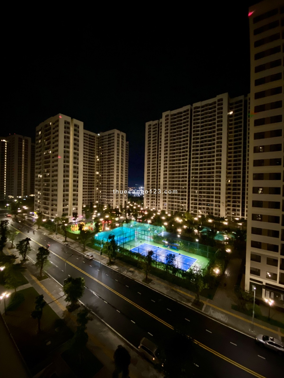 Cho thuê căn hộ 2PN 67m2 Vinhomes Grand Park Quận 9, Bếp rèm, Tủ quần áo, MNN, mới đẹp, ở ngay.