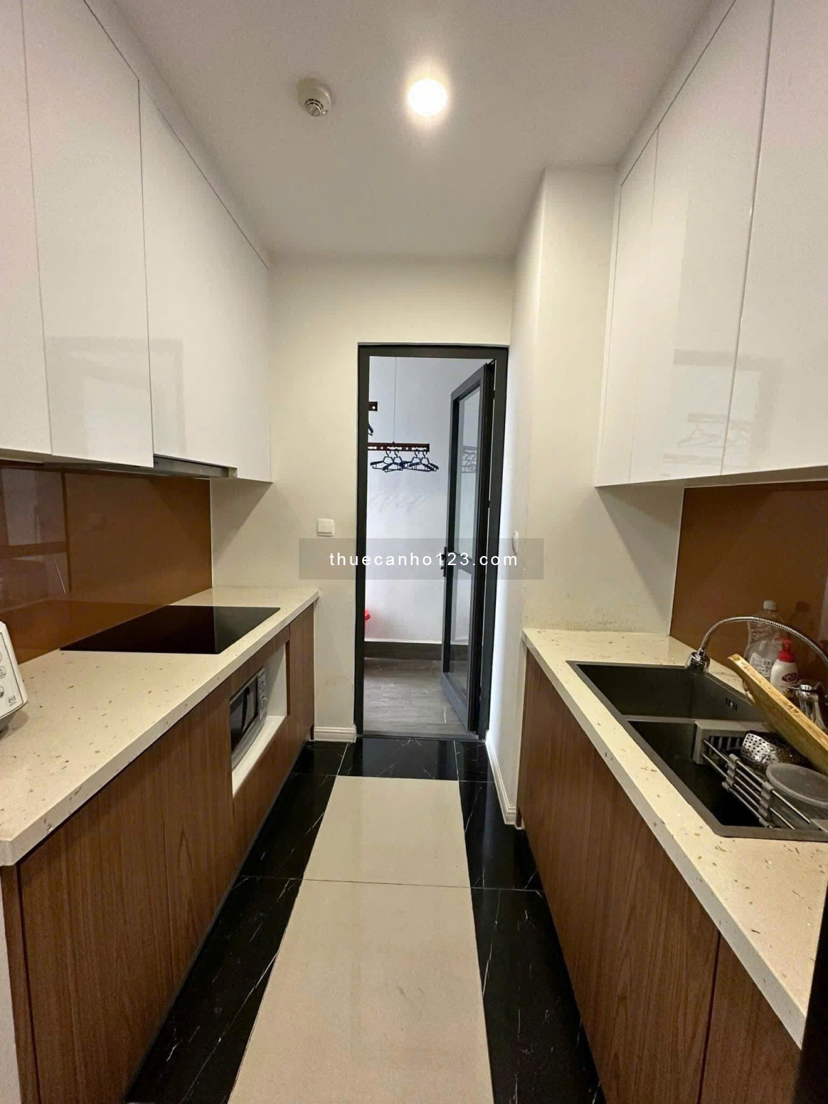 Chung cư PN Techcons, Hoa Sứ, PN: 16tr5/th, 2p ngủ, ban công, 92m2.