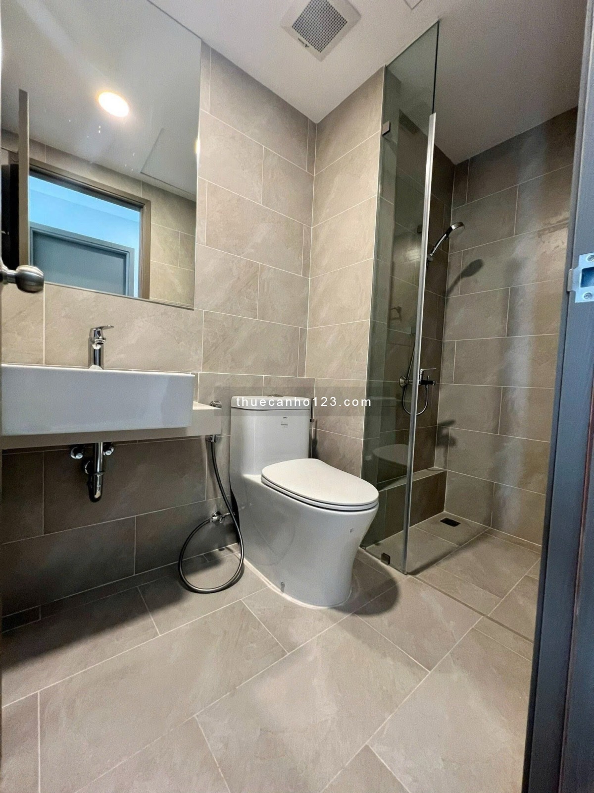 C/c Satra Eximland, Phan Đăng Lưu, Phú Nhuận: 105 m2, 2p ngủ, NTCC, 21tr