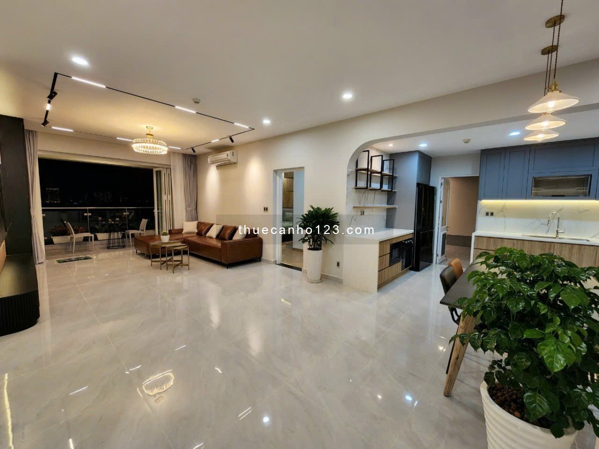 Cho thuê căn hộ Sky Center 139m2, 3pn3wc, Nội thất đầy đủ, nhà đẹp, giá thuê: 25 triệu/tháng, ở liền