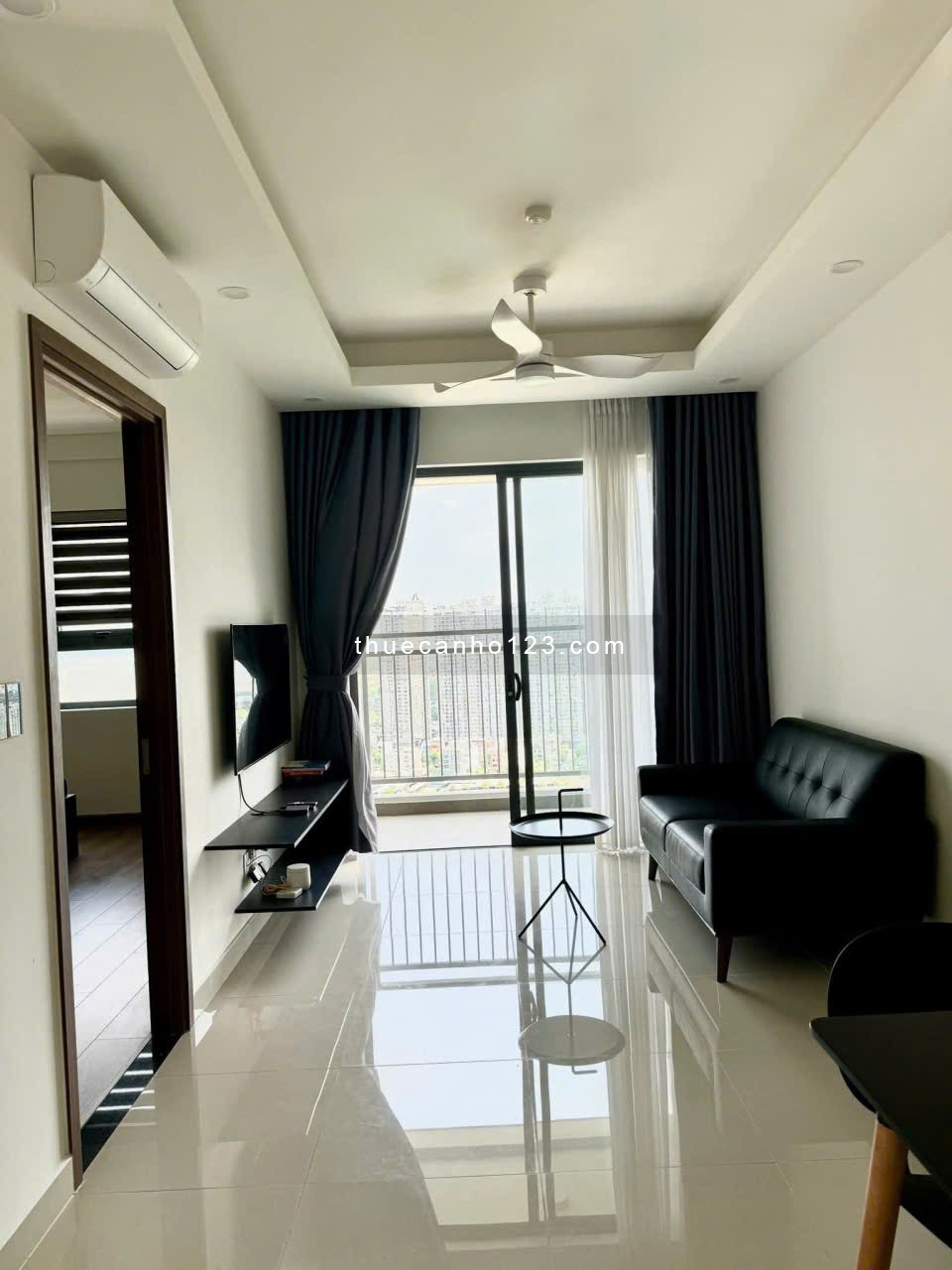 Chung cư Resgreen, Thoại Ngọc Hầu, TP: 70m2, 2pn, 2wc, nội thất, 12tr