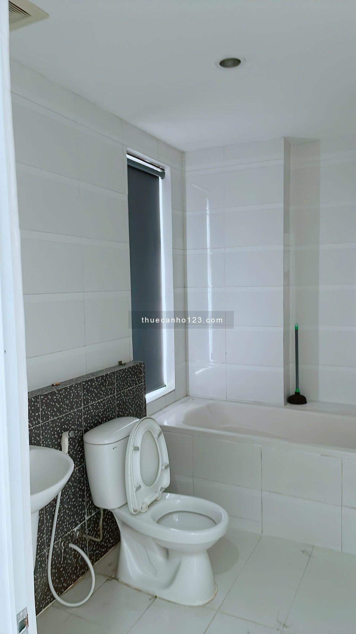 Tôi cần cho thuê gấp căn hộ 127m2 - 3PN ởTerra Rosa giá 8 Tr/th như hình