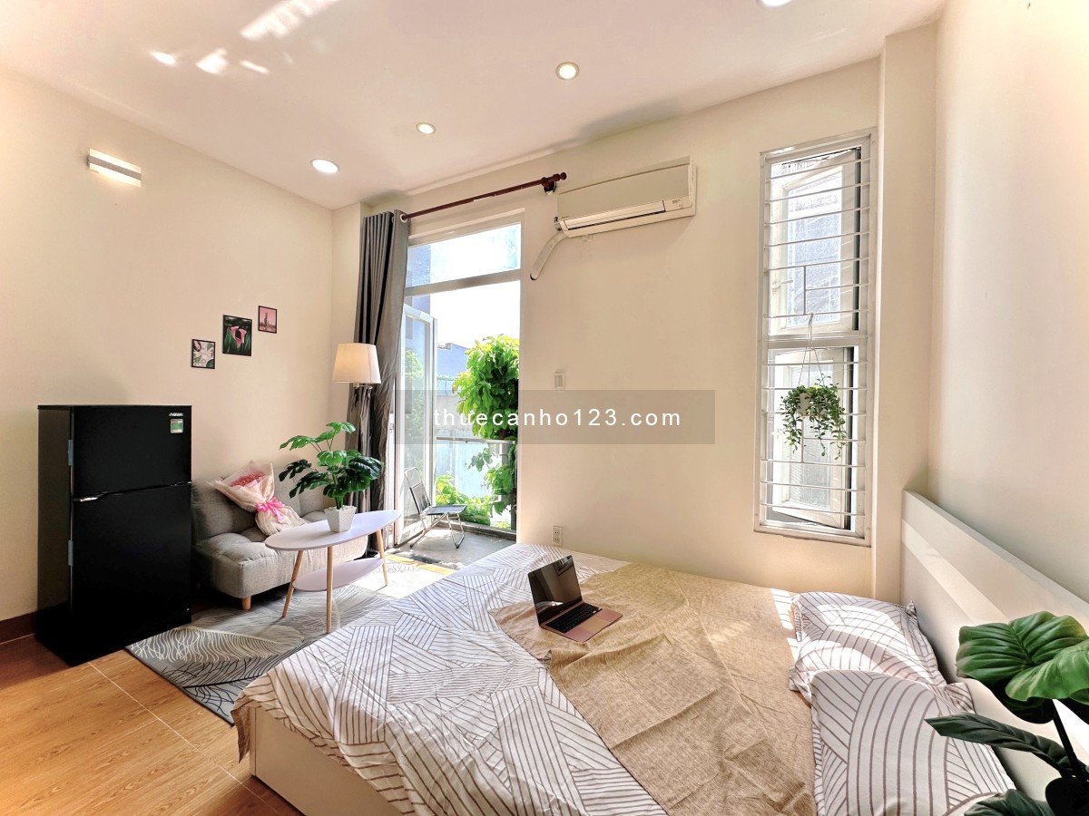 Căn Hộ Ban Công Full Nội Thất Siêu Xinh, Trống Sẵn