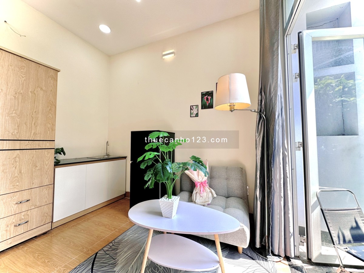 Căn Hộ Ban Công Full Nội Thất Siêu Xinh, Trống Sẵn