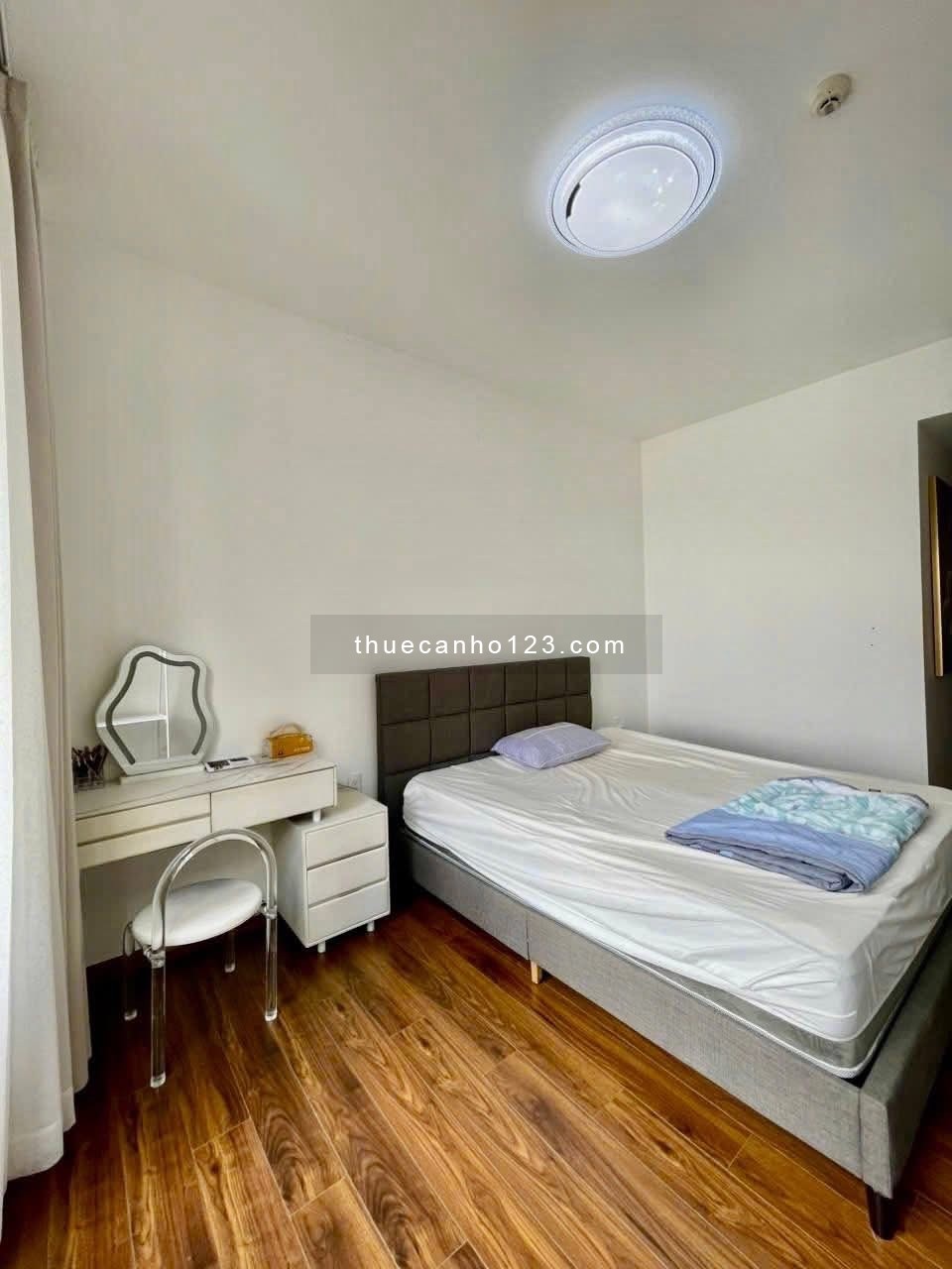 Cho thuê căn Akari City - Bình Tân 2pn - 2wc nhà trống 9 triệu - full nội thất cao cấp y hình 13tr