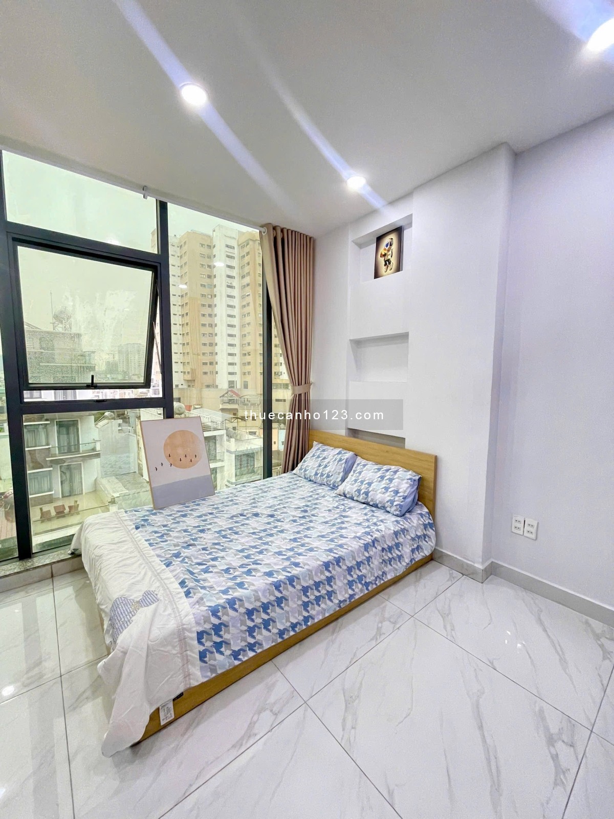 Căn Hộ 1PN Tách Bếp View Kính Có Thang Máy Gần Ngã Tư Bảy Hiền