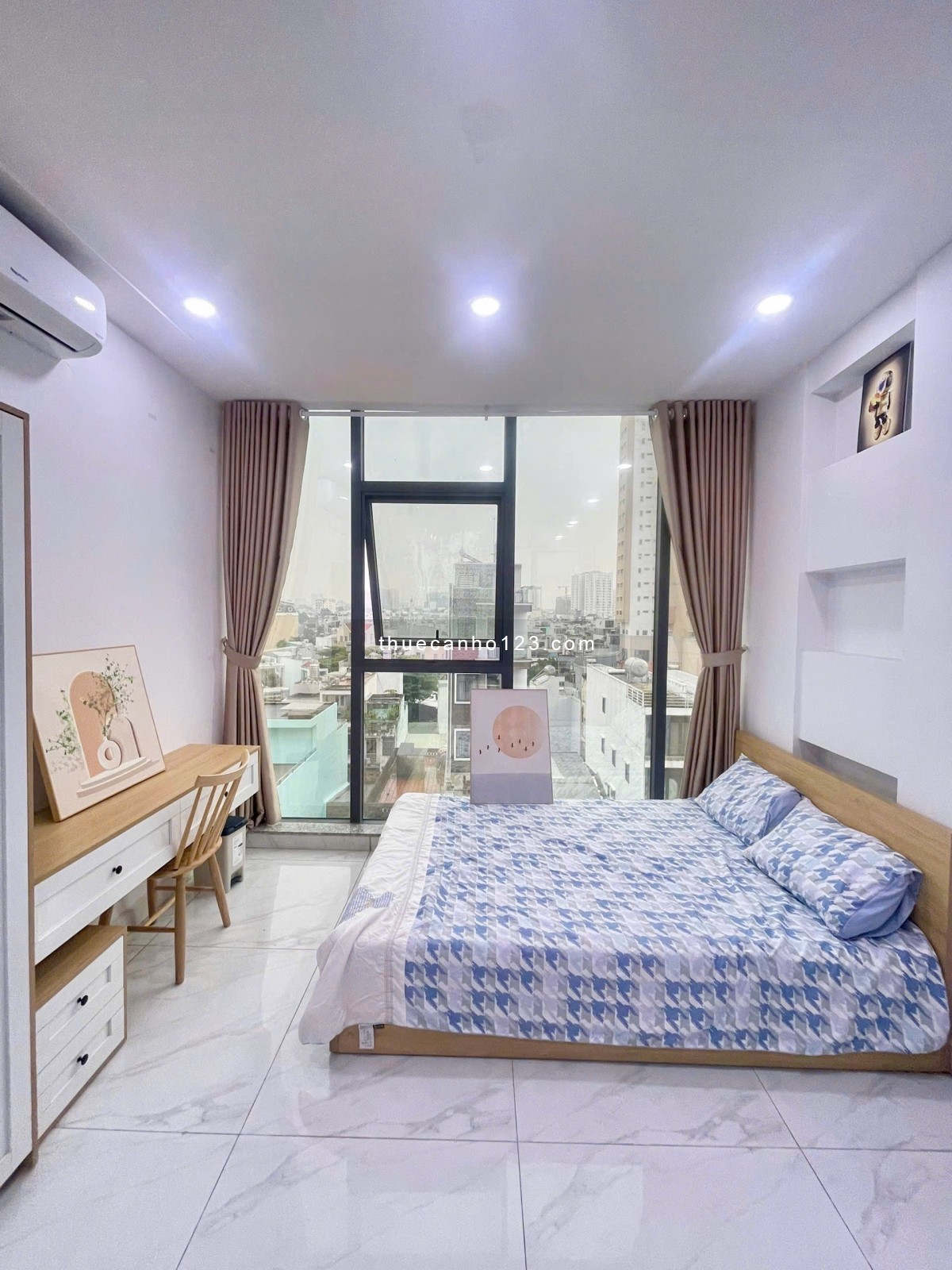 Căn Hộ 1PN Tách Bếp View Kính Có Thang Máy Gần Ngã Tư Bảy Hiền