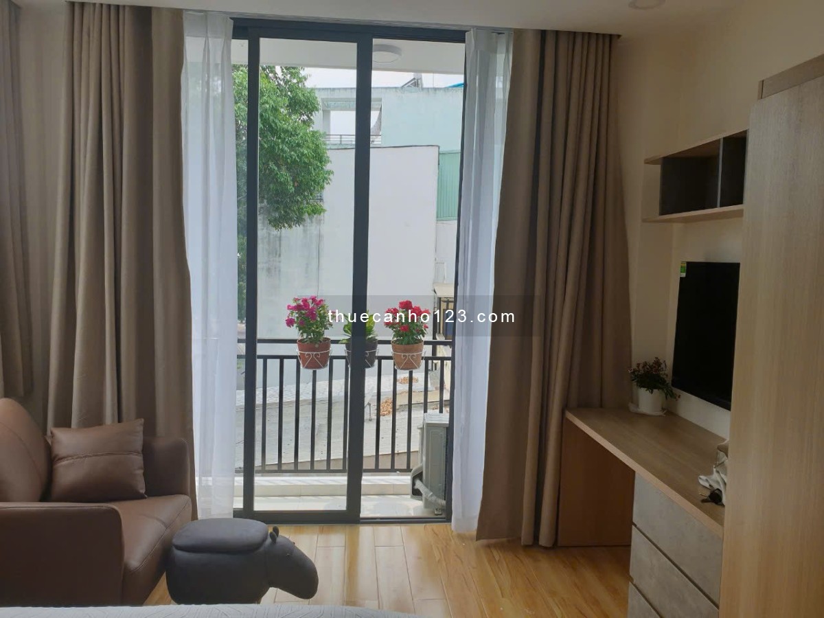 Căn hộ 1Pn ban công view bờ sông, full nội thất, khoá vân tay, gần Quận 1,3,PN,Hutech,Uef,Hồng Bàng