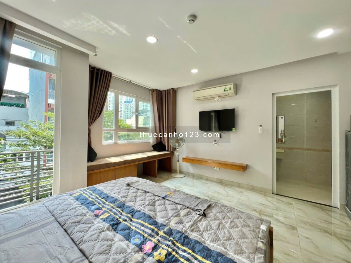 Căn hộ 1Pn ban công view city, Full nội thất máy giặt riêng, gần Landmark đi Q1,3 chỉ 5p