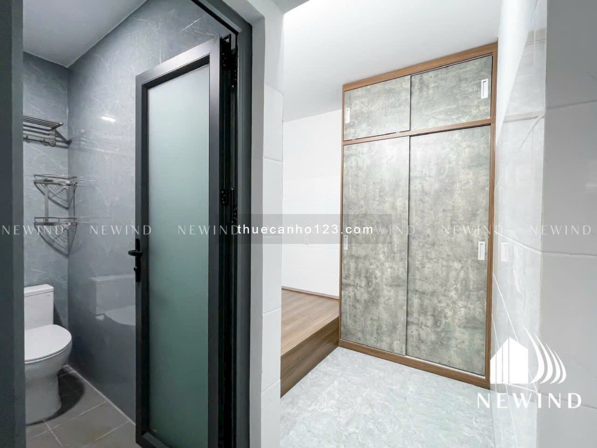 1PN LUXURY BAN CÔNG NGAY Q7 full nt ngay trung tâm Q7 full NT GẦN UFM, TDTU, RMIT, NTTU,UEH