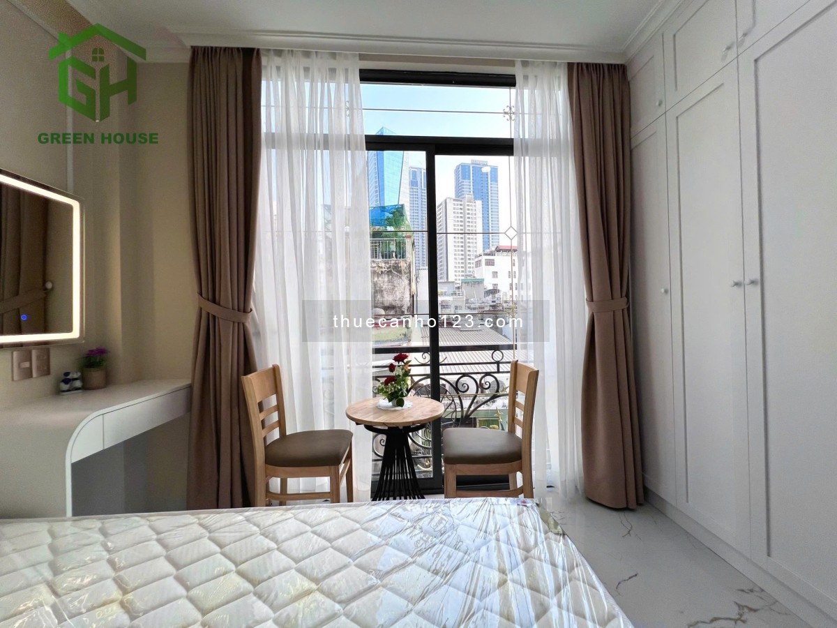Studio 1Pn ban công, Full nội thất thiết kế thông minh, máy giặt riêng, gần Landmark, dễ đi lại Q1,3