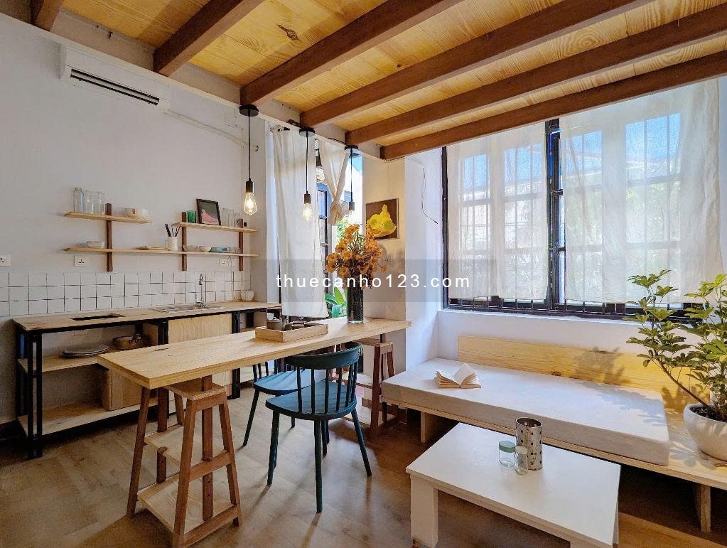 Cho thuê Duplex ban công mặt tiền gần sân bay Tân Sơn Nhất