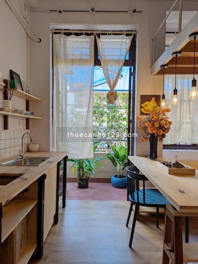 Cho thuê Duplex ban công mặt tiền gần sân bay Tân Sơn Nhất