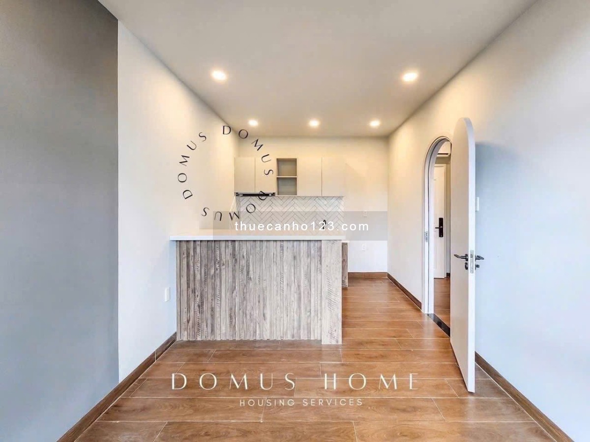 1PN LUXURY BAN CÔNG NGAY Q7 full nt ngay trung tâm Q7 full NT GẦN UFM, TDTU, RMIT, NTTU,UEH