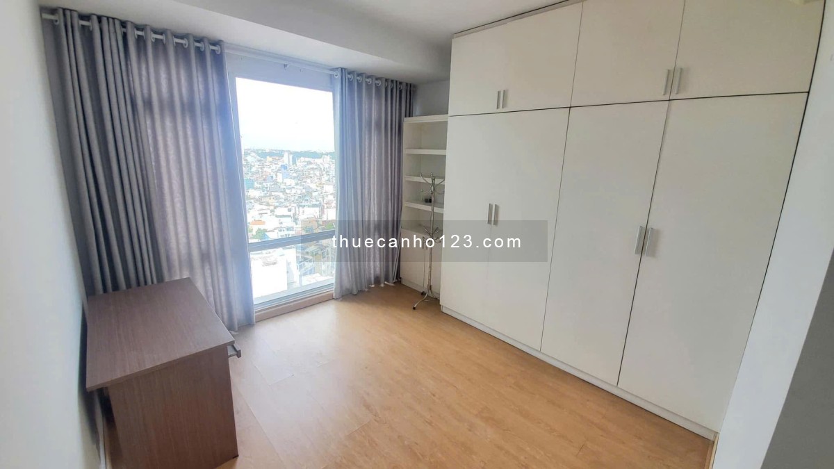 C/c Satra Eximland,Phan Đăng Lưu,Phú Nhuận: 92m2, 2p ngủ, NTCC, 17tr/th