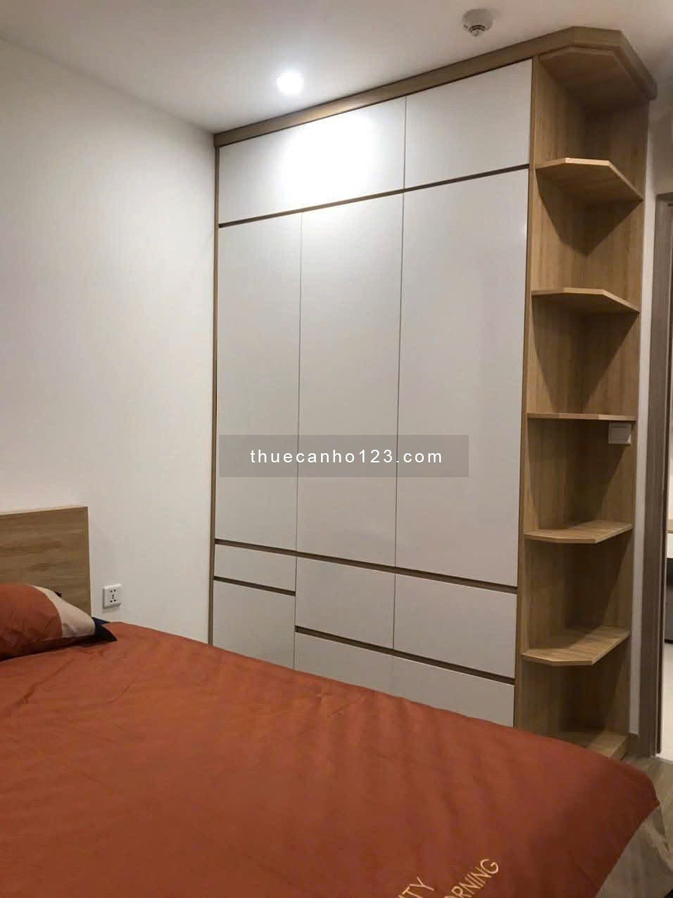 Chung cư Satra Eximland, Phan Đăng Lưu, PN: 90m2, 2p ngủ, đầy đủ NT, 16tr5