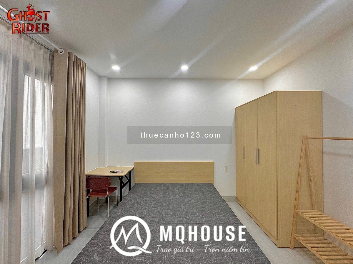 STUDIO dạng 1Pn ban công, cửa sổ thoáng, Full nội thất, bếp hút mùi, cửa vân tay, gần Landmark, Q1,3