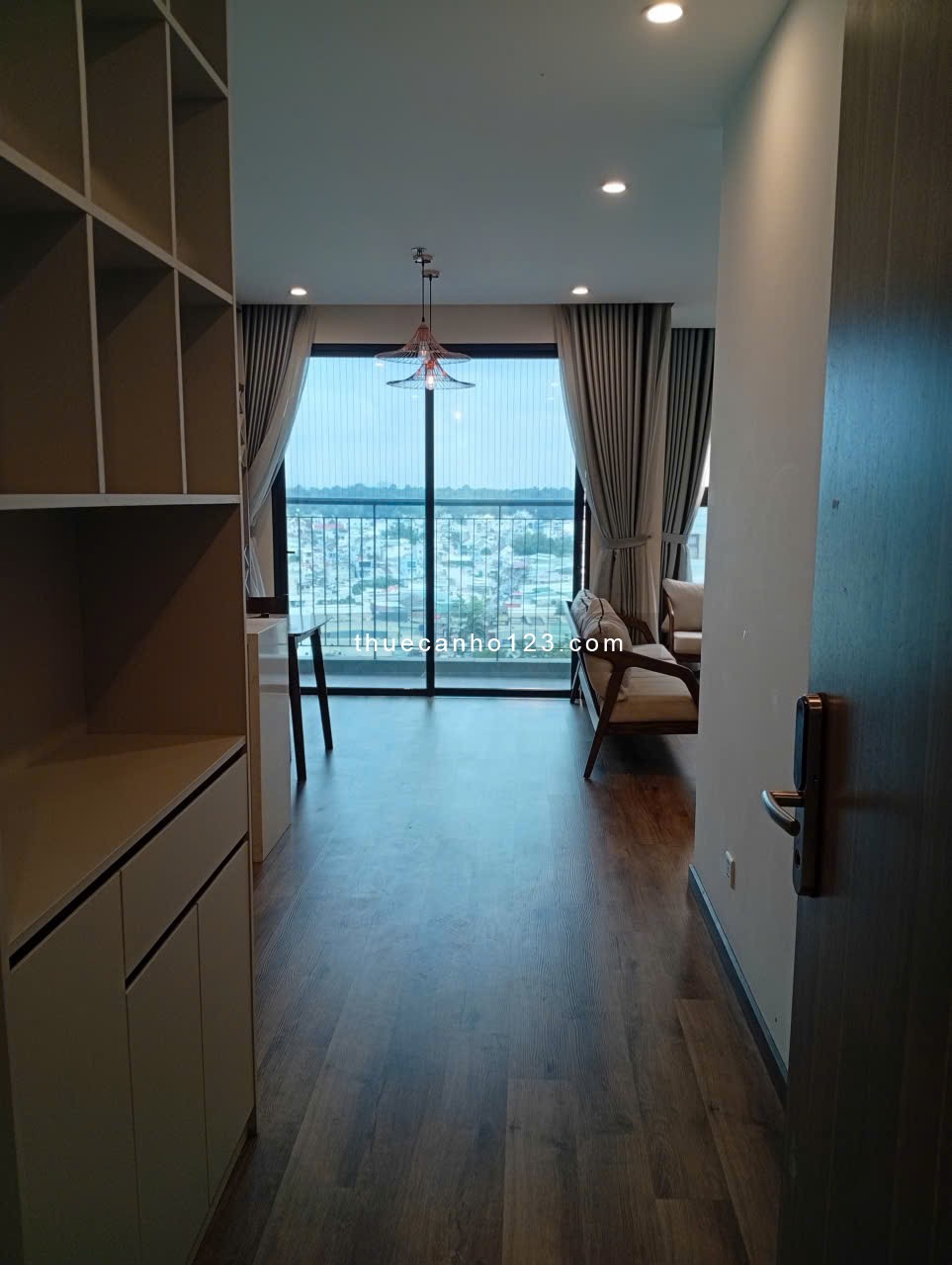 CHUYÊN CHO THUÊ CĂN HỘ VINHOMES QUẬN 9: STUDIO/1PN/2PN/3PN - Nhà mới, Đẹp, Ở ngay.