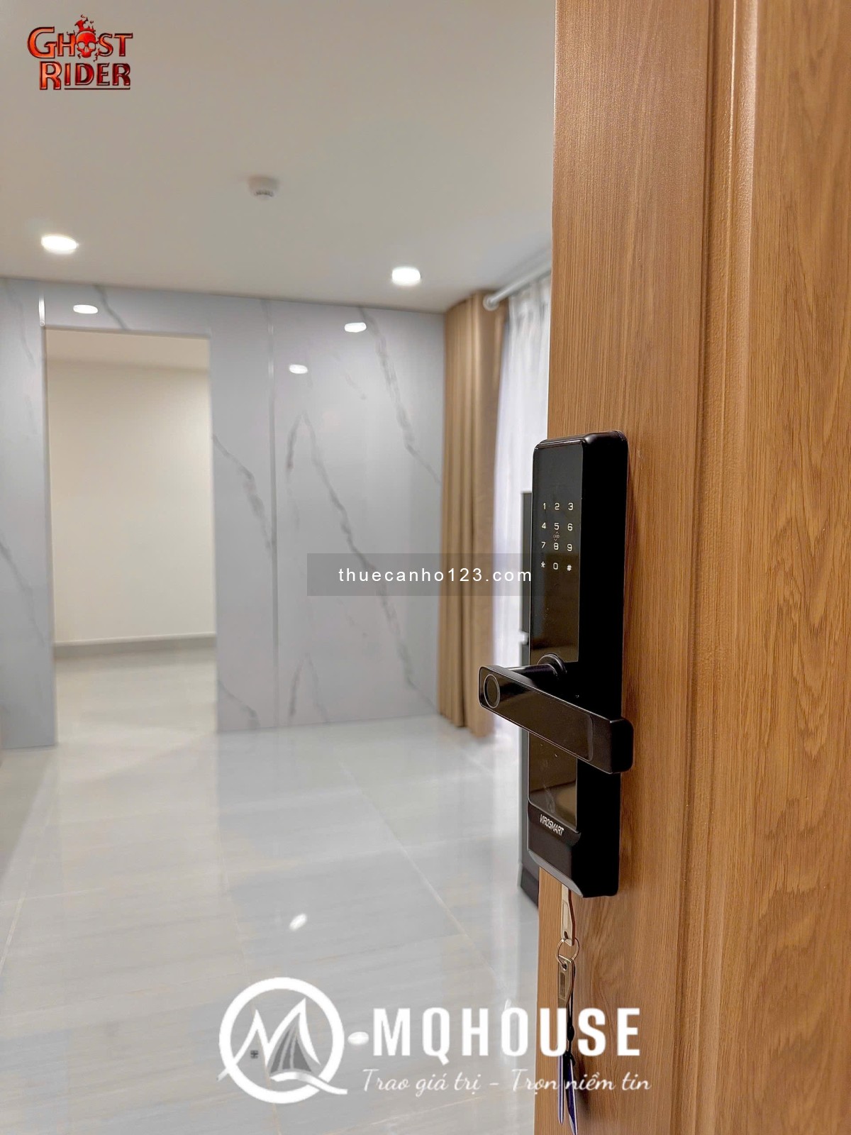 STUDIO dạng 1Pn tách bếp cửa sổ thoáng, Full nội thất, bếp hút mùi, cửa vân tay, gần Landmark, Q1,3