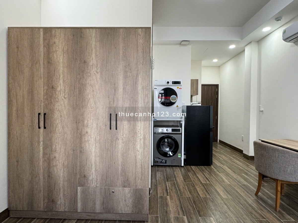 Căn hộ Studio dạng 1PN có ban công, full nội thất, máy giặt sấy riêng, gần Landmark, đi Quận 1 5p