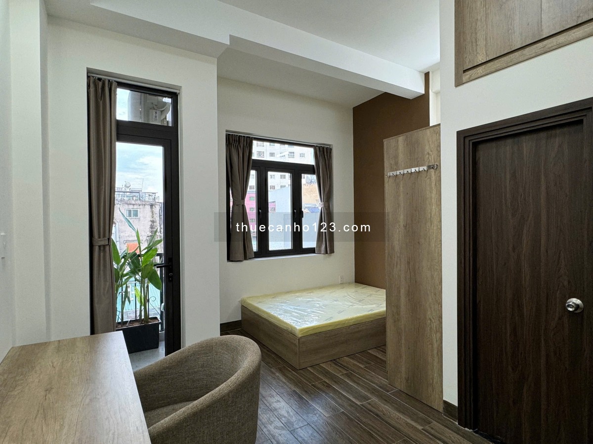 Căn hộ Studio dạng 1PN có ban công, full nội thất, máy giặt sấy riêng, gần Landmark, đi Quận 1 5p