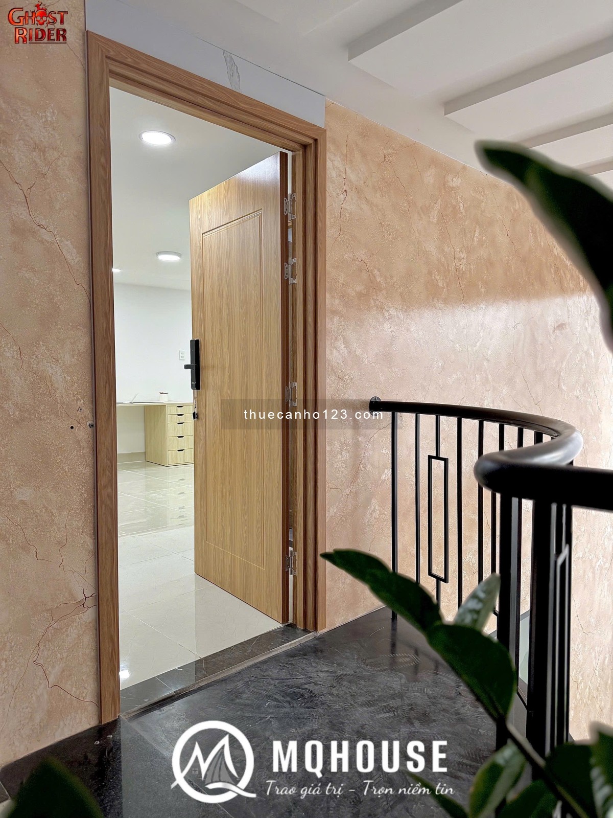 STUDIO dạng 1Pn, Không gian thoáng rộng, bếp có hút mùi, giặt ủi tính tháng, gần Landmark,Q1,3