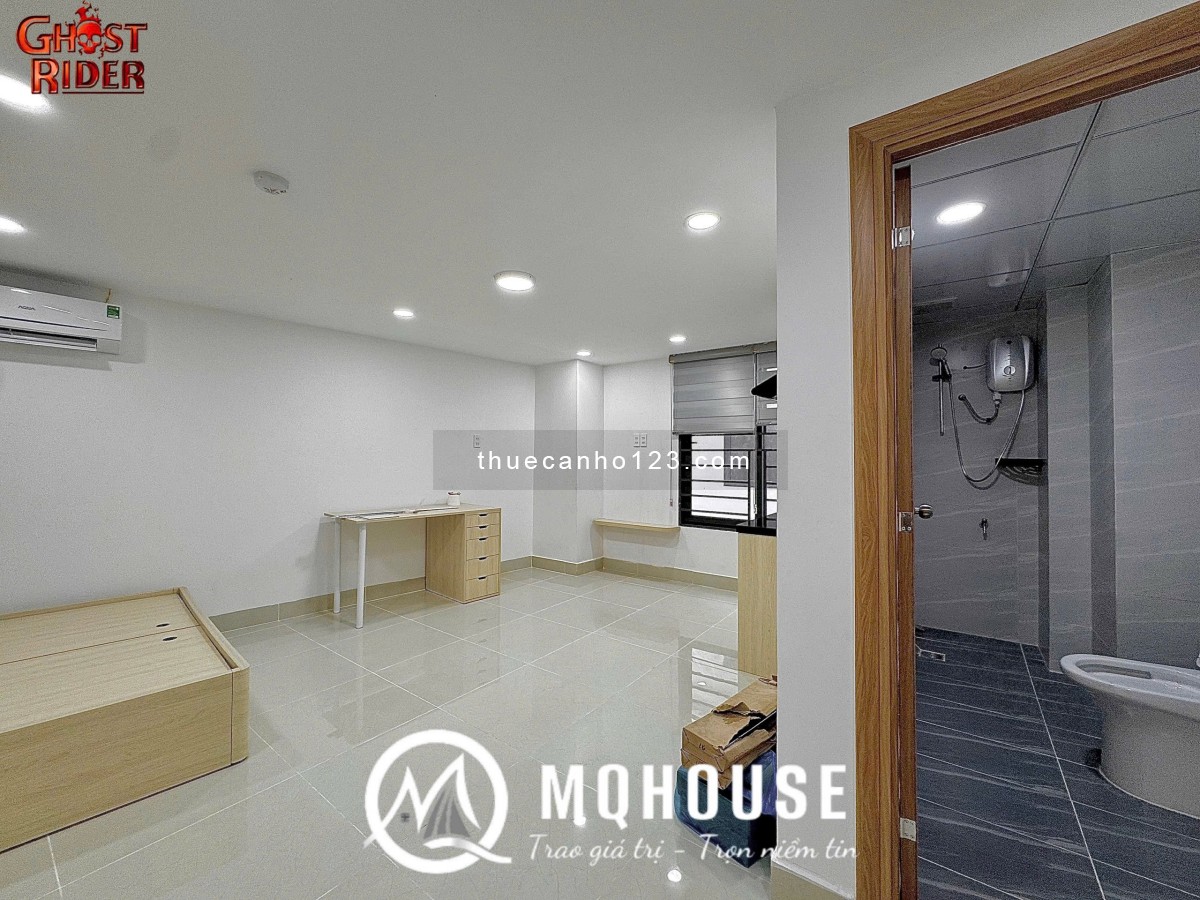 STUDIO dạng 1Pn, Không gian thoáng rộng, bếp có hút mùi, giặt ủi tính tháng, gần Landmark,Q1,3