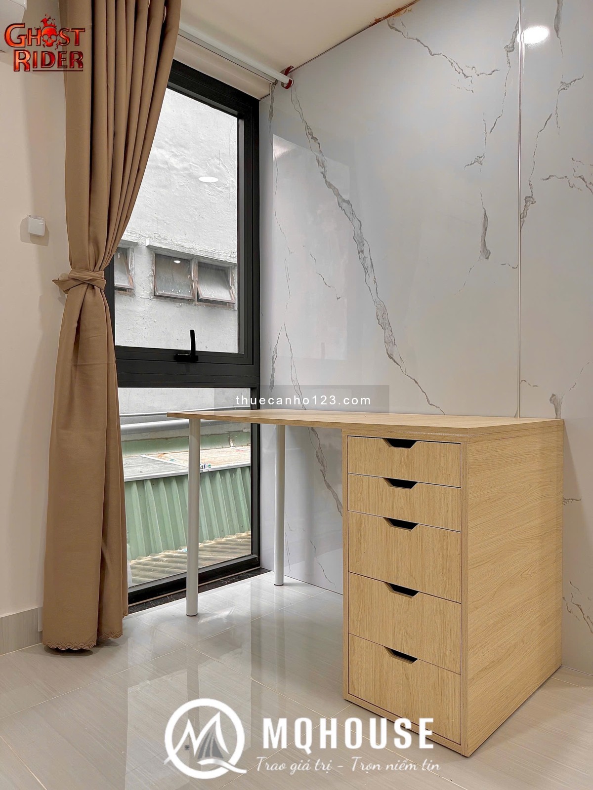 STUDIO dạng 1Pn tách bếp cửa sổ thoáng, Full nội thất, bếp hút mùi, cửa vân tay, gần Landmark, Q1,3