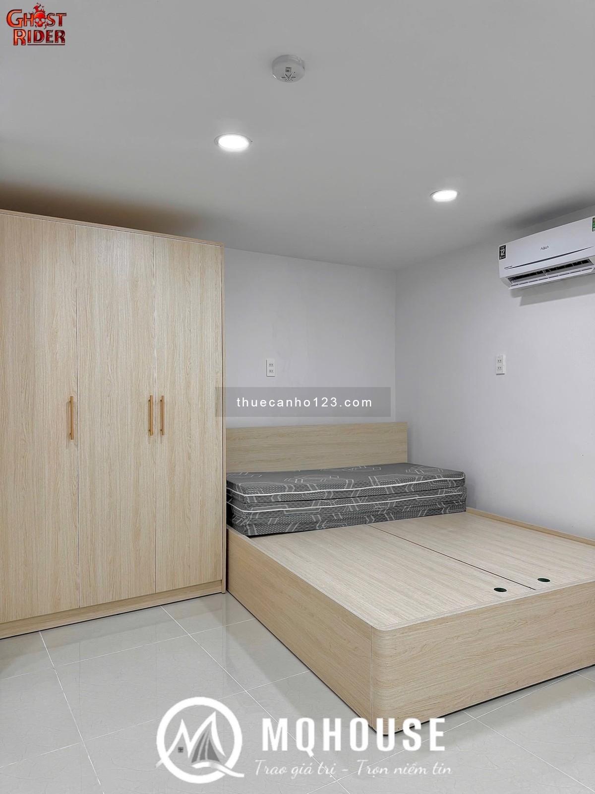 STUDIO dạng 1Pn, Không gian thoáng rộng, bếp có hút mùi, giặt ủi tính tháng, gần Landmark,Q1,3