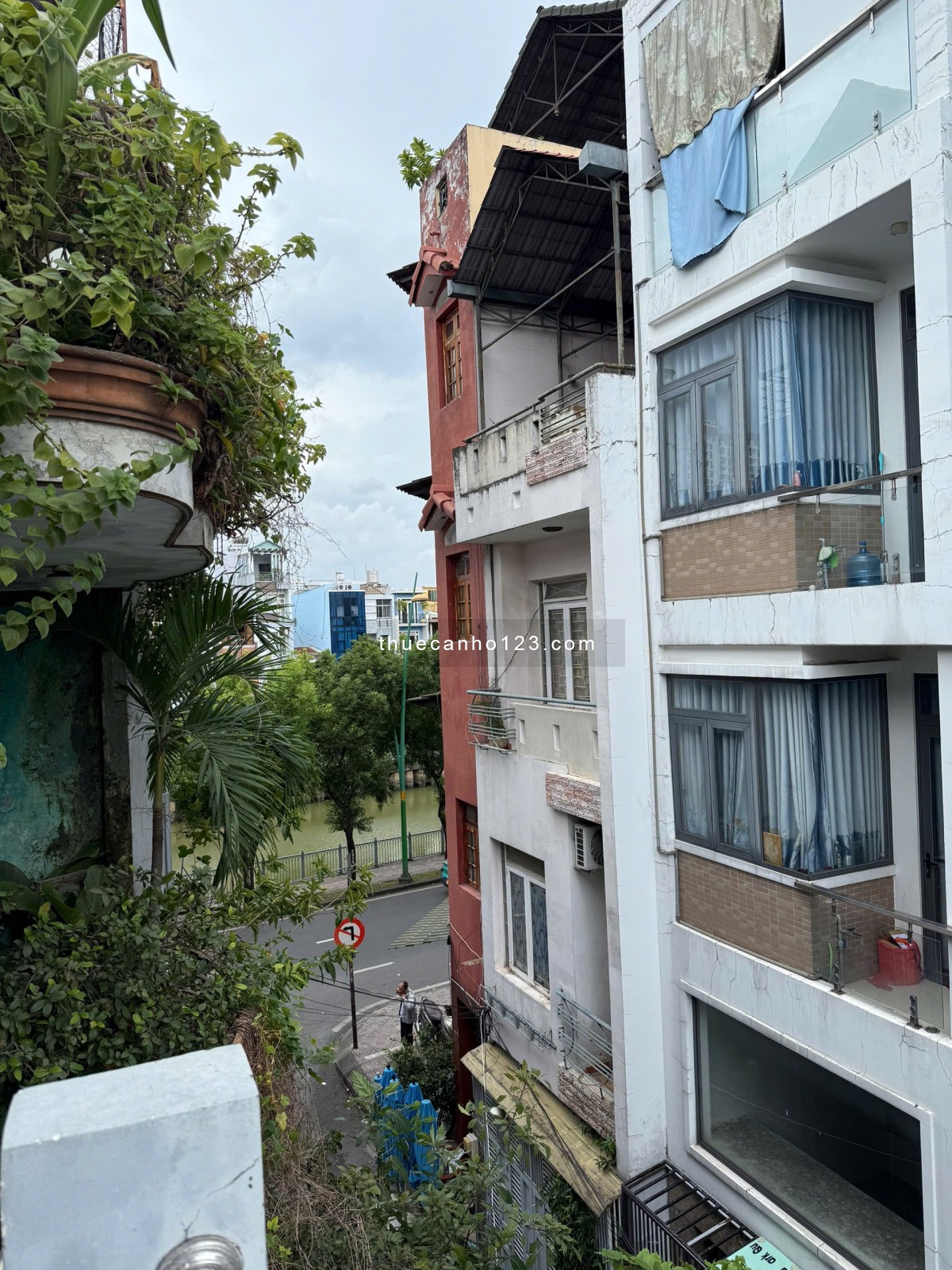 Cho thuê căn hộ 2 phòng ngủ Hoàng Sa, Tân Bình gần Đại học Văn Hiến, Đại học Mở, Học viện Hành chính