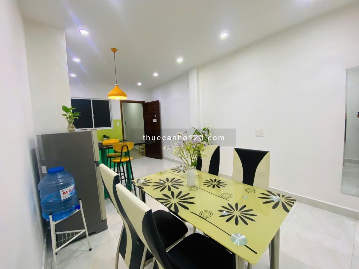 Căn hộ full nội thất rộng 55m2 ngay giữa trung tâm Tân Bình