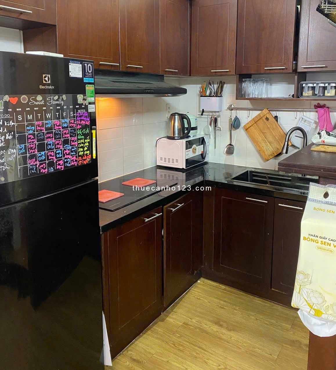 Chung cư Phan Xích Long, P7, PN: 2p ngủ, 60m2, nhà đẹp, ban công 9tr5