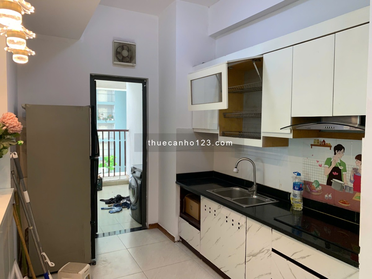 Chính chủ cho thuê chung cư 3 ngủ full sáng full nội thất tầng trung