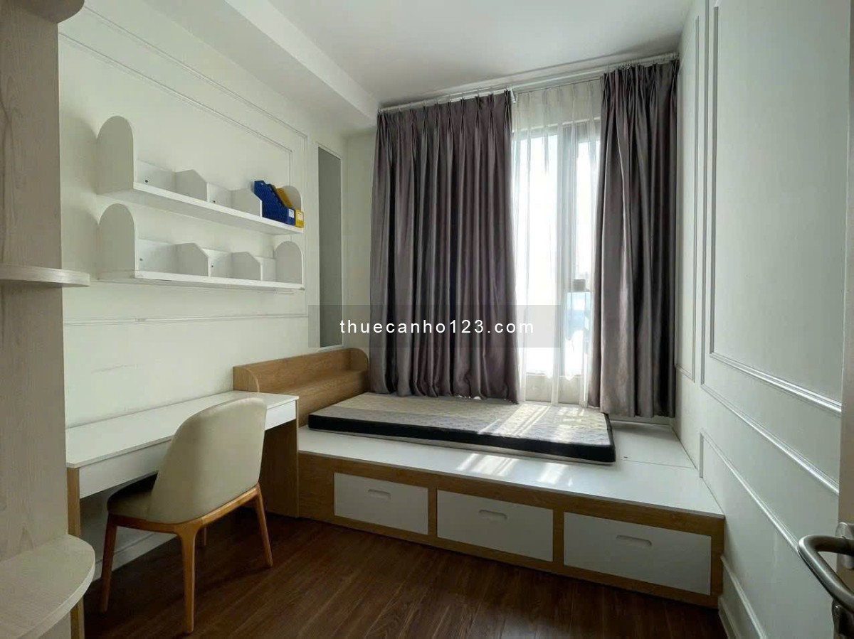 Chung cư Satra Eximland, Phan Đăng Lưu, PN: 3p ngủ. 22tr, 140m2, ban công