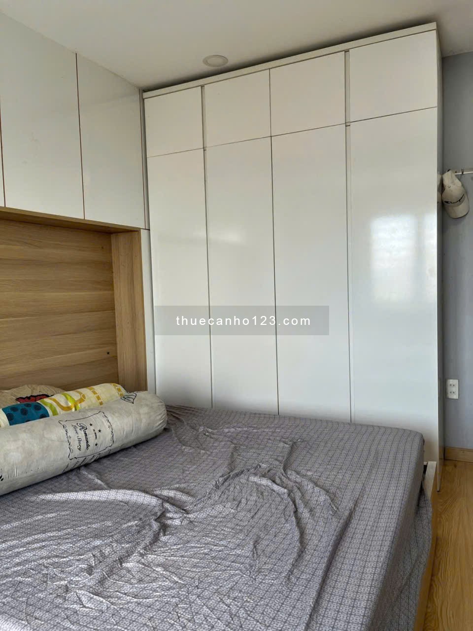 Chung cư Central Plaza, p3, Tân Bình: 50m2, 2p ngủ, 10.5tr/th