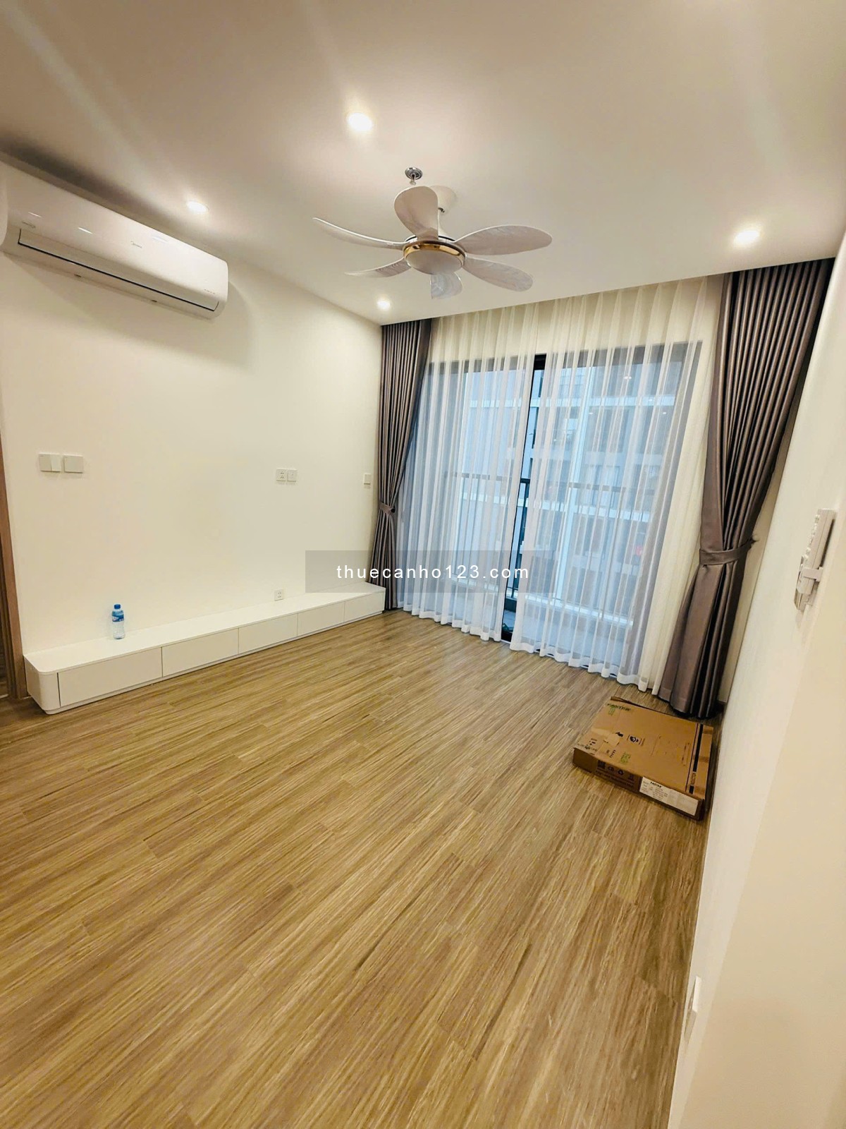 Cho thuê căn hộ mới tinh tòa The Canopy - Trung tâm Vinhomes Smart City