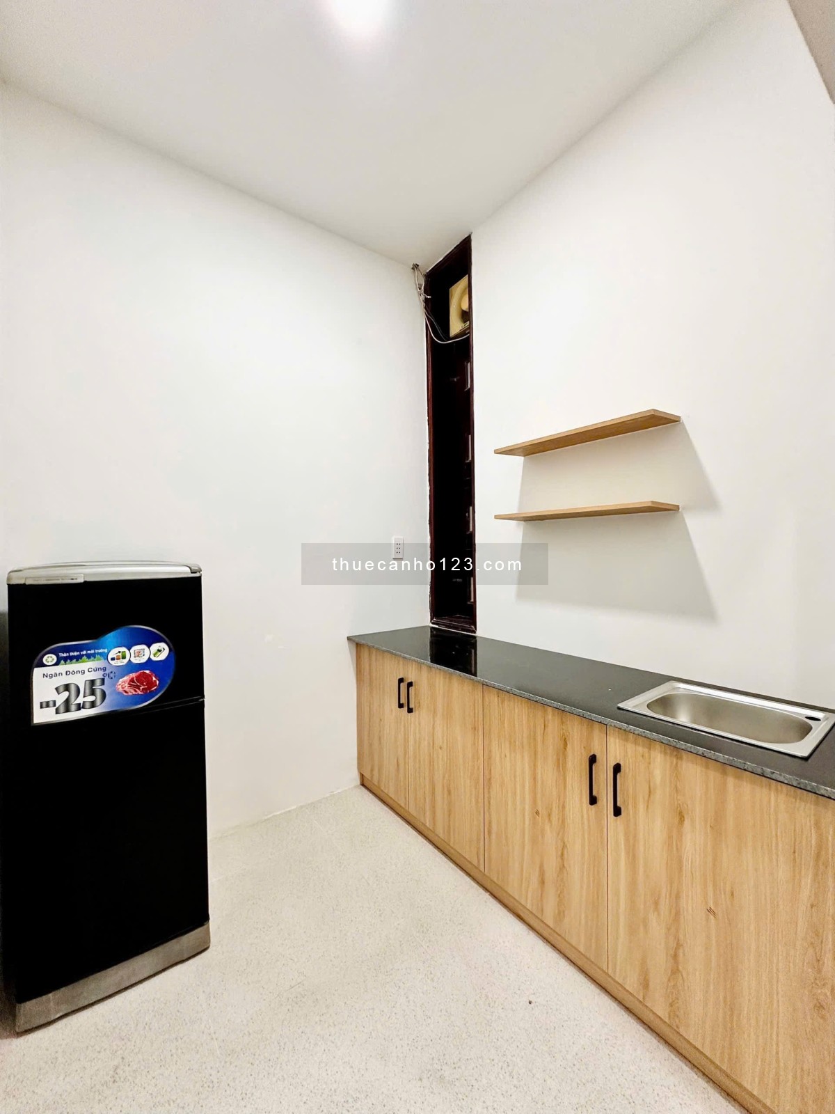 Studio dạng 1 Pn tách bếp, ban công, nhiều ánh sáng, full nội thất, sofa riêng,gần Bạch Đằng,PN,Q1,3