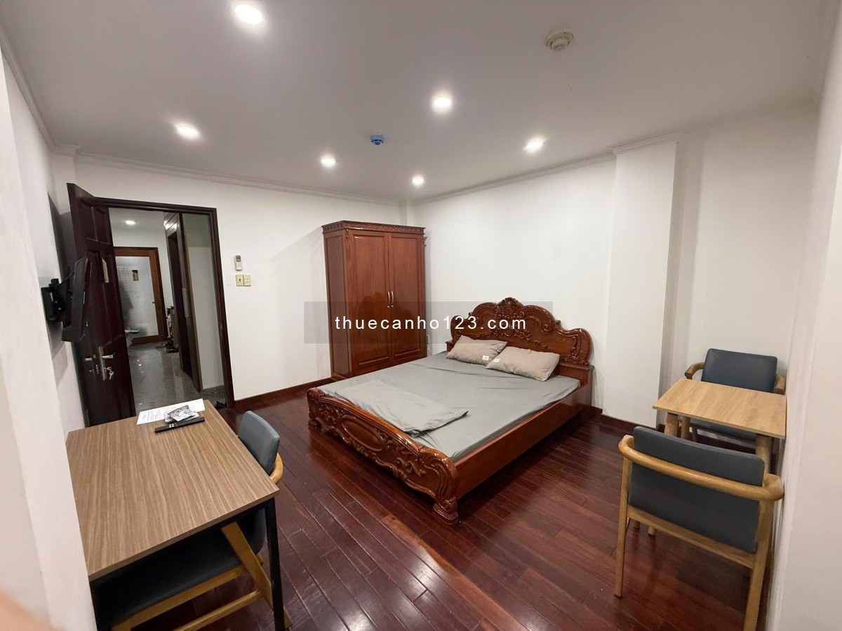 Căn studio full nội thất, máy giặt riêng ngay trung tâm quận 1.