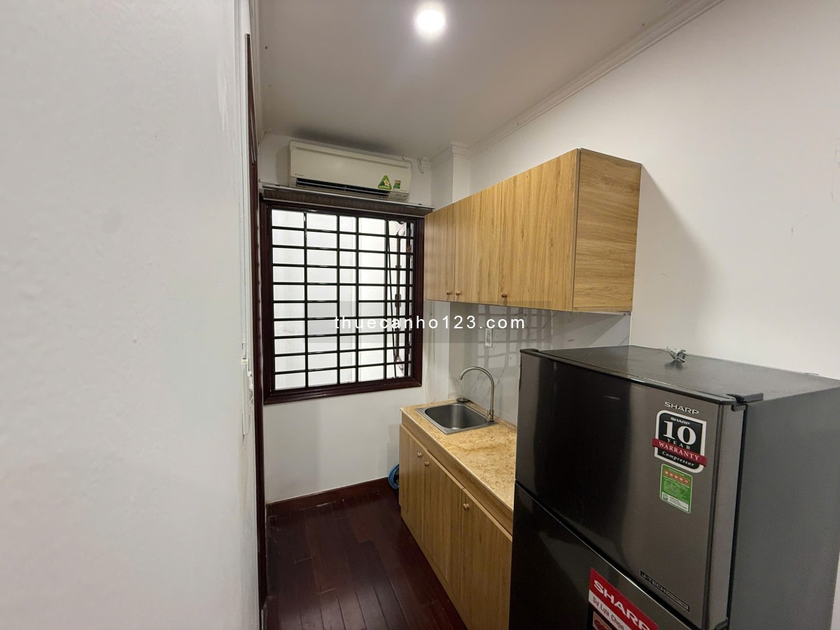 Căn studio full nội thất, máy giặt riêng ngay trung tâm quận 1.