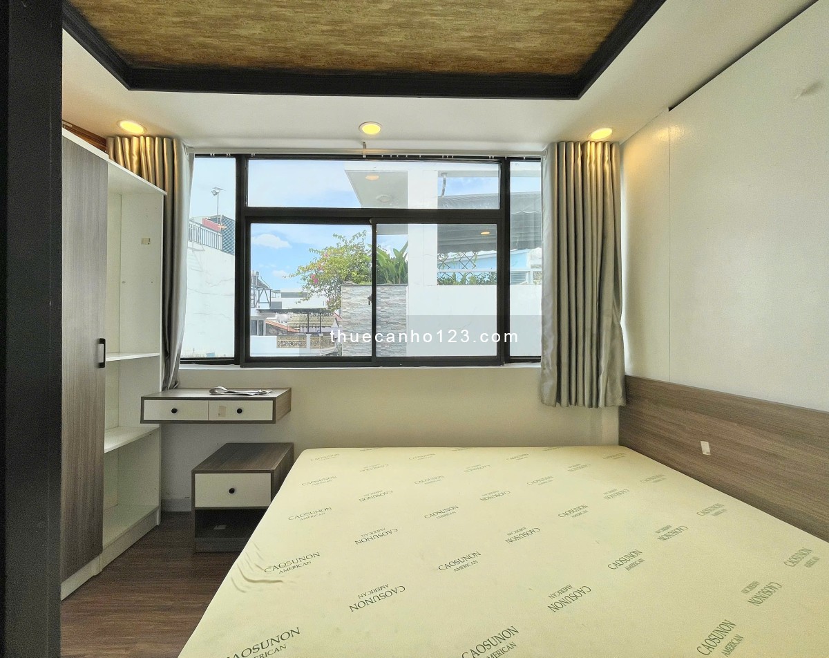 Căn hộ full nội thất, cửa sổ lớn, có máy giặt riêng ở Phan Đình Phùng, Phú Nhuận giáp Quận 1, Quận 3