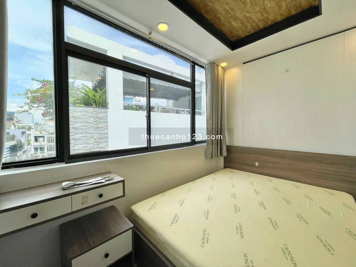 Căn hộ full nội thất, cửa sổ lớn, có máy giặt riêng ở Phan Đình Phùng, Phú Nhuận giáp Quận 1, Quận 3